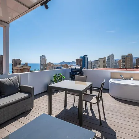 아파트 Penthouse Cervantes Sea View Levante