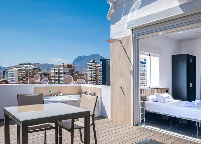 Penthouse Cervantes Sea View Levante